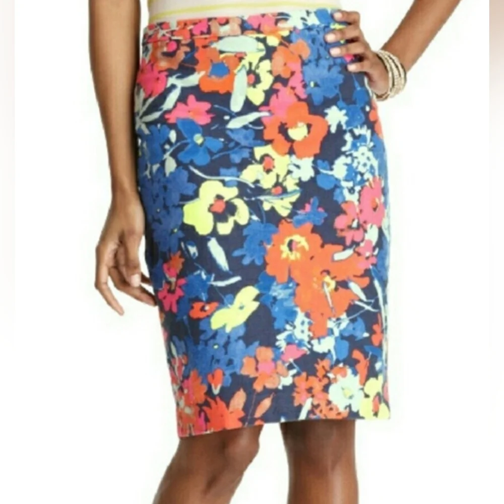 LOFT Floral Pencil Skirt Size 4